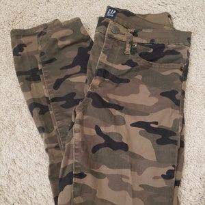 Gap Camo 28 True Skinny Jeans